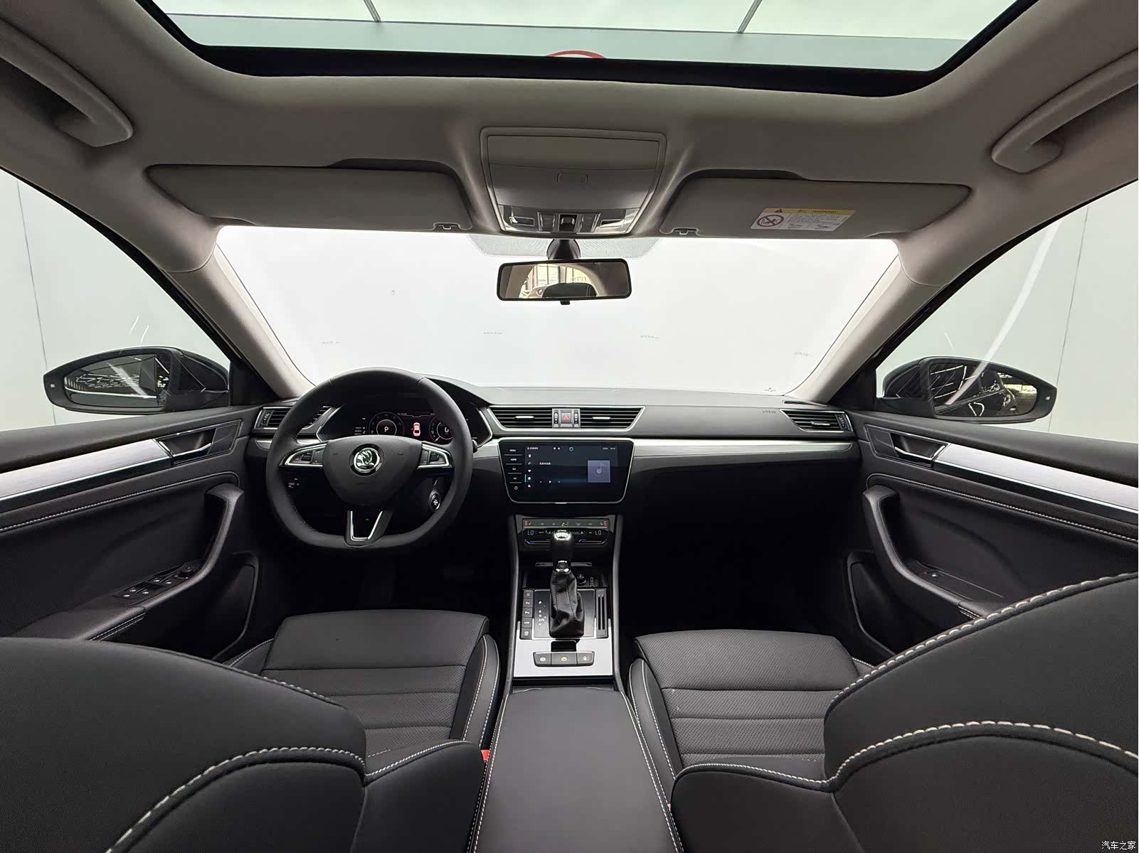 Skoda Superb, 2023 9