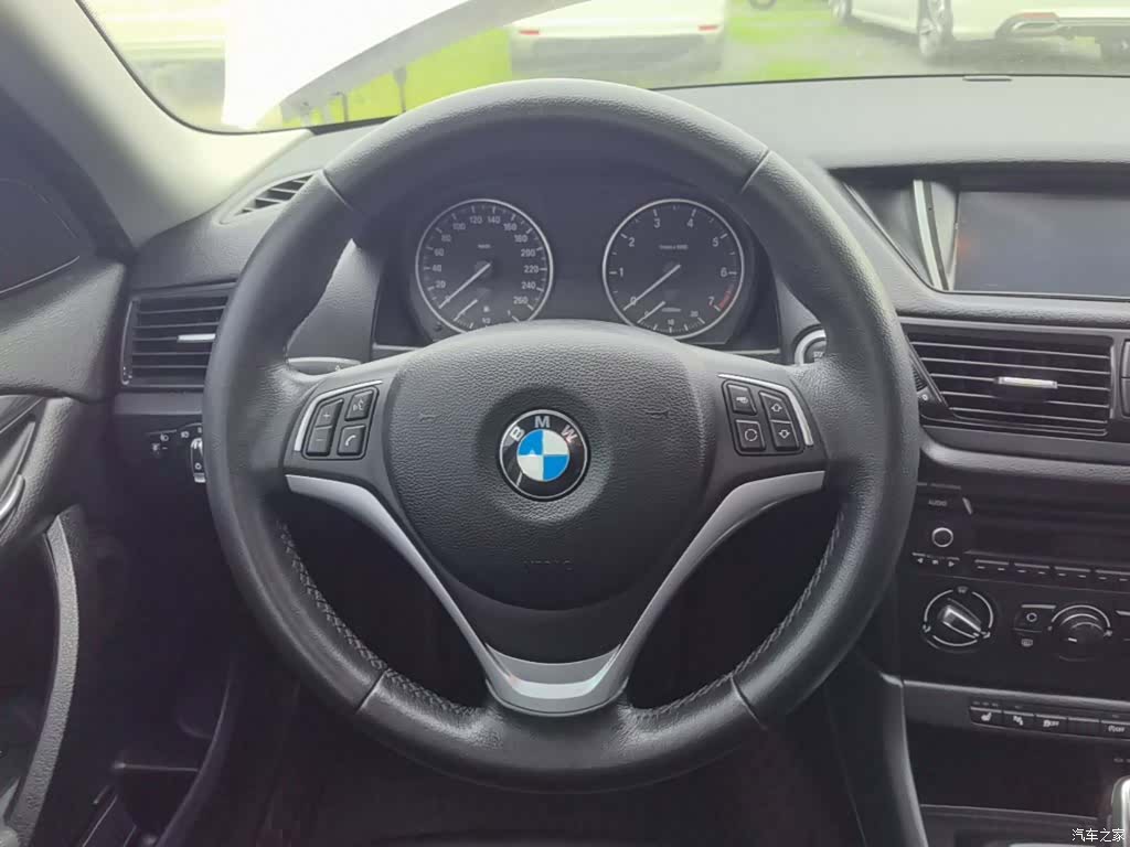 BMW X1, 2015 11