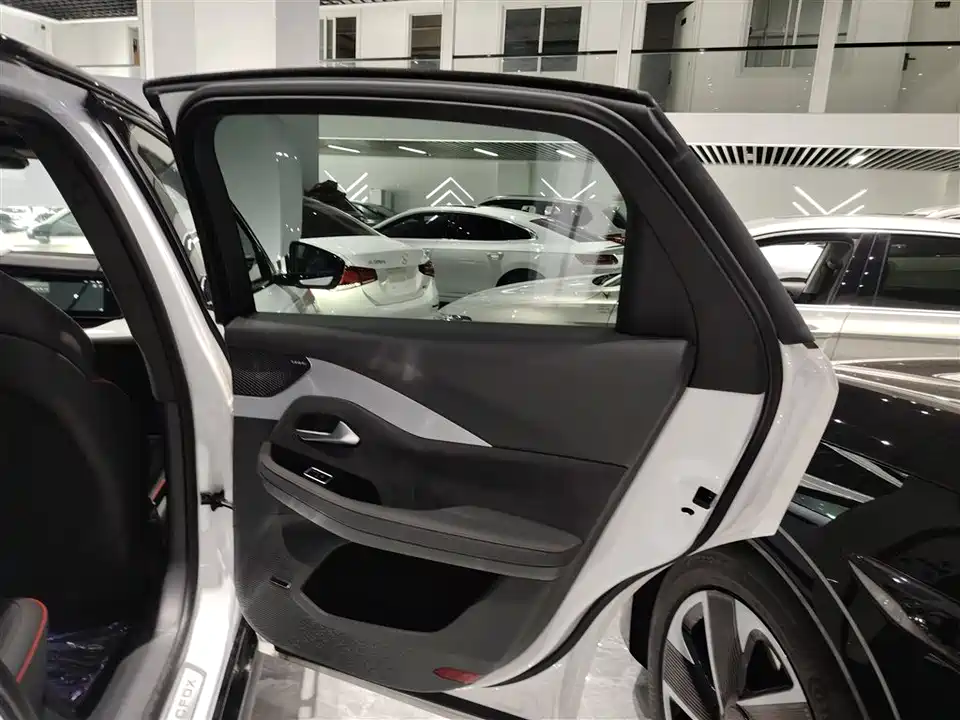 ARCFOX Polar Fox Alpha S