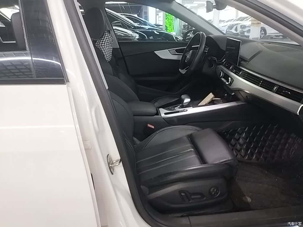 Audi A4L, 2023 25