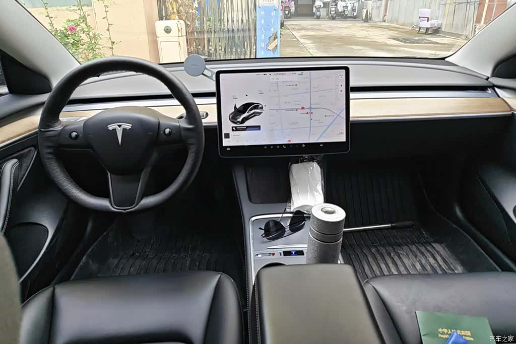 Tesla Model 3, 2021 12