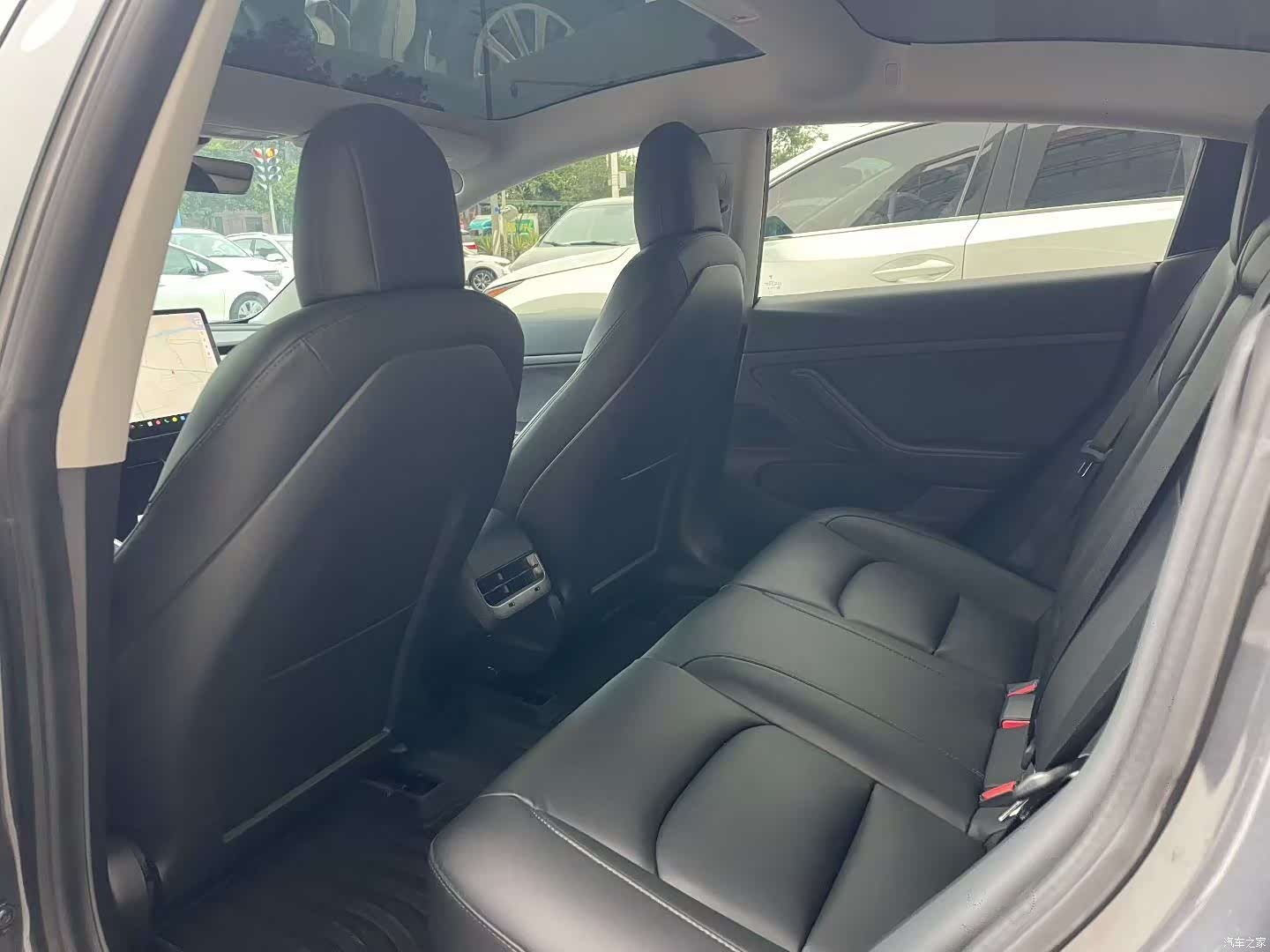 Tesla Model 3, 2020 7