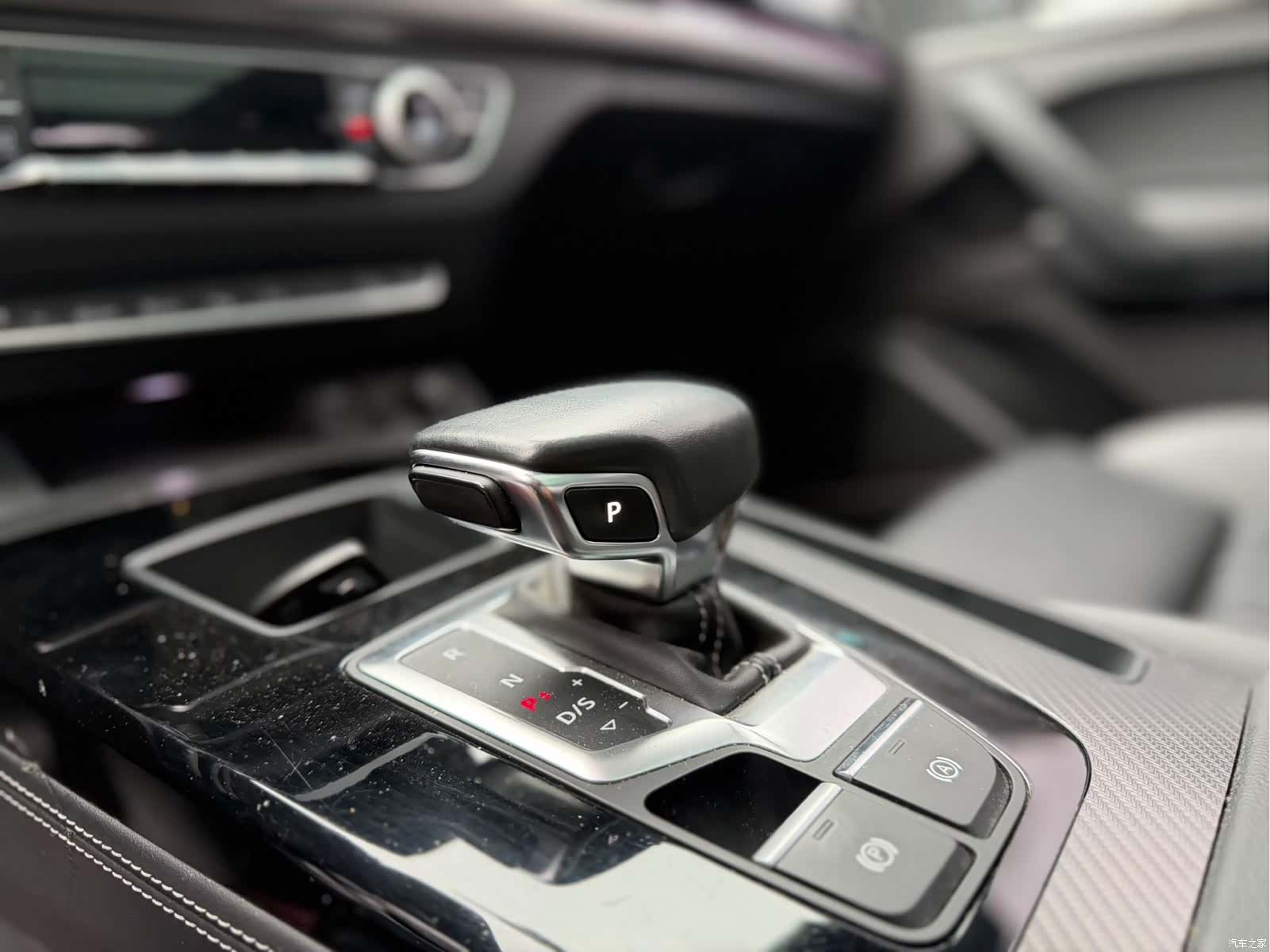 Audi Q5L, 2021 все фото