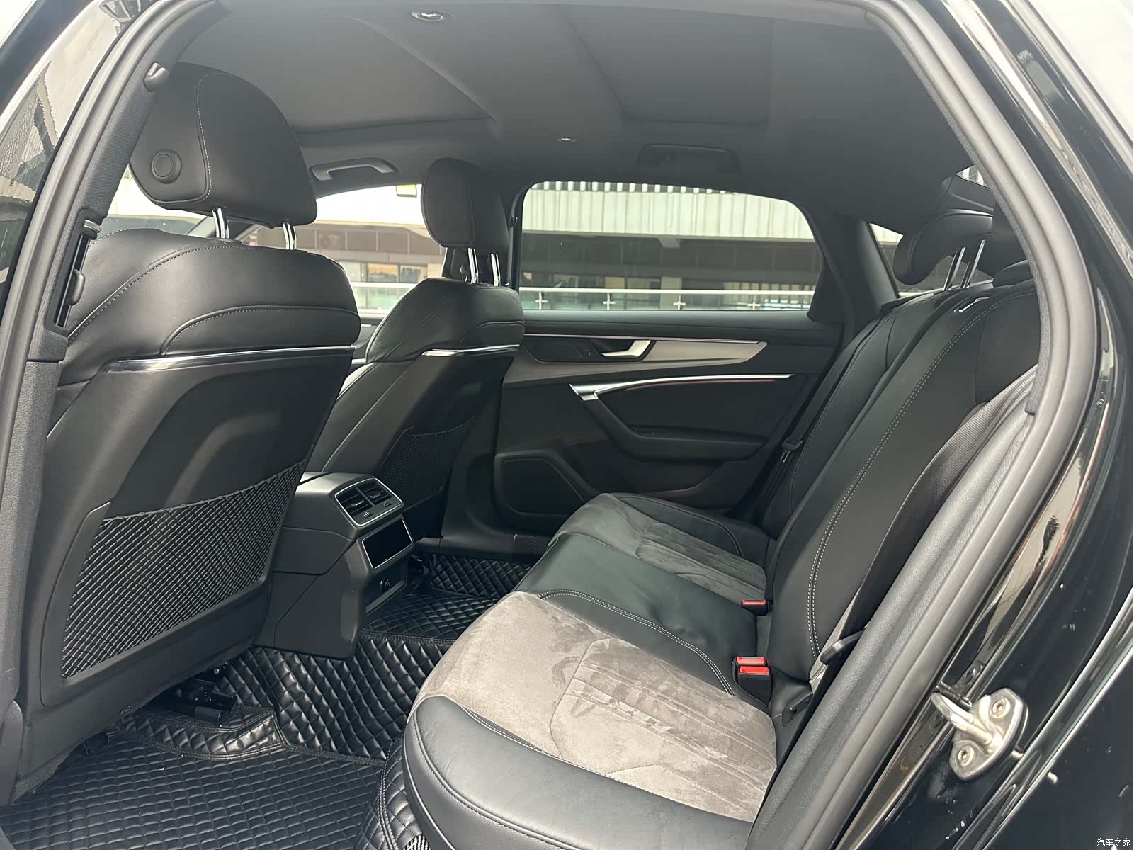 Audi A6L, 2022 10