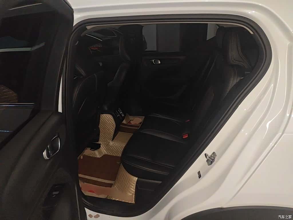 Volvo XC40, 2021 17