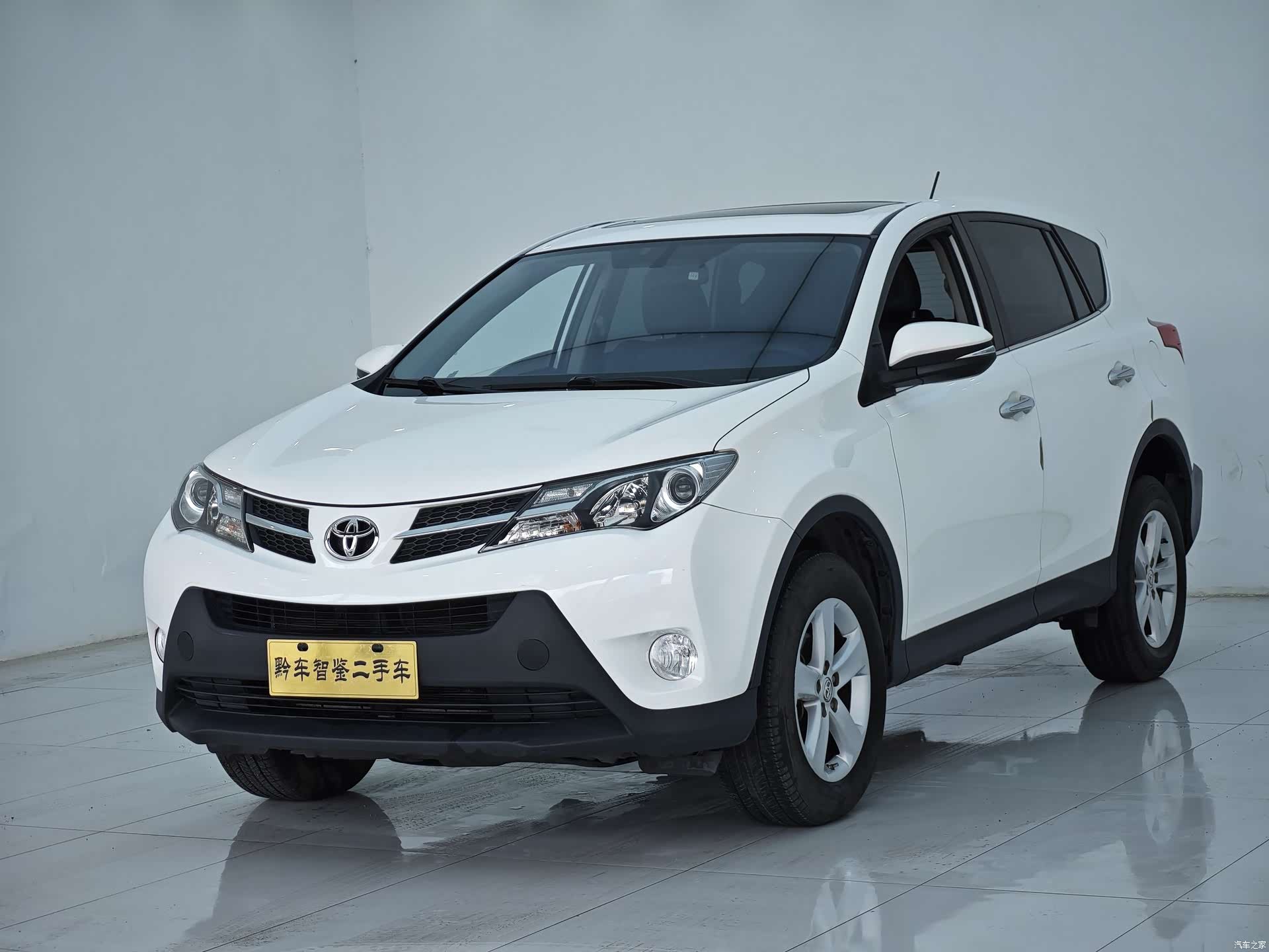 Toyota RAV4, 2014 1