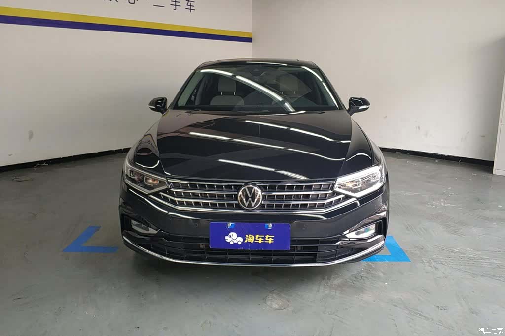 Volkswagen Magotan, 2025 2