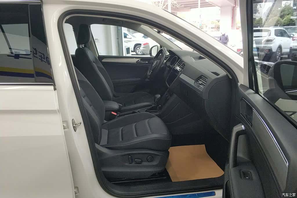 Volkswagen Tiguan L, 2021 8