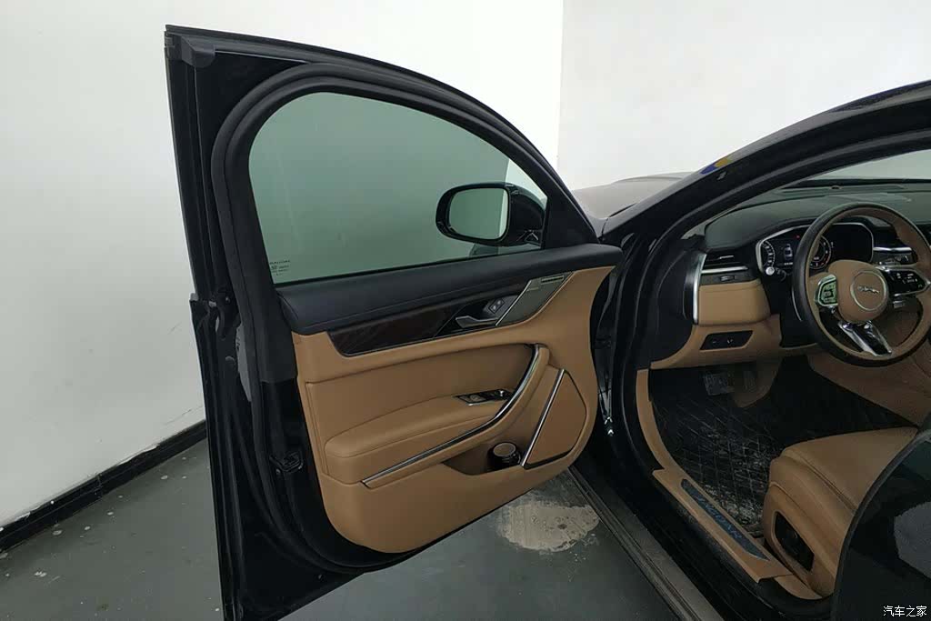 Land Rover P250, 2024 7