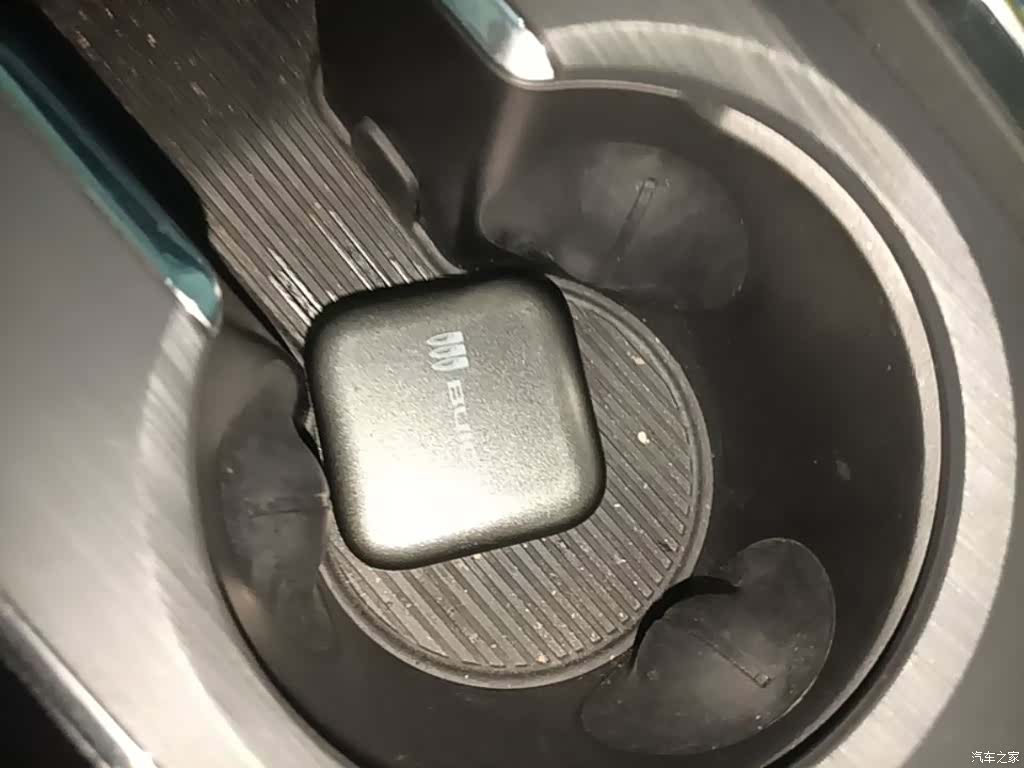 Buick E5, 2025 9