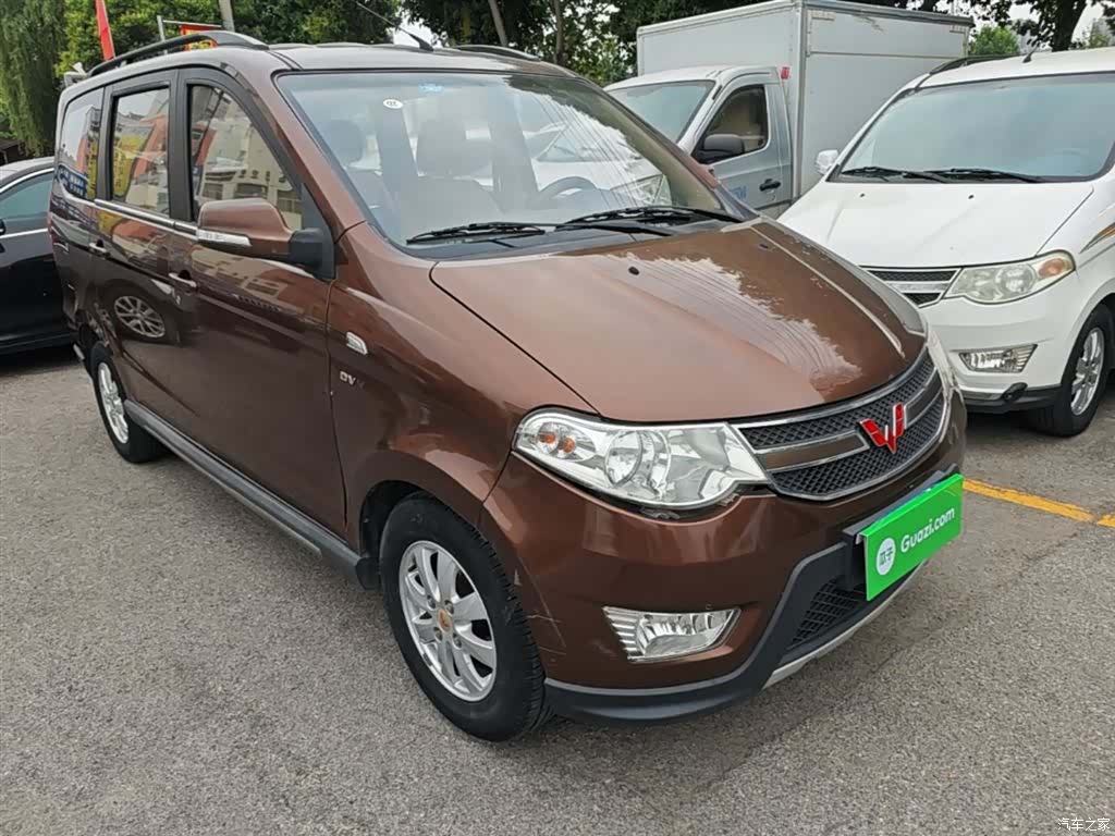 Wuling Hongguang, 2015 4