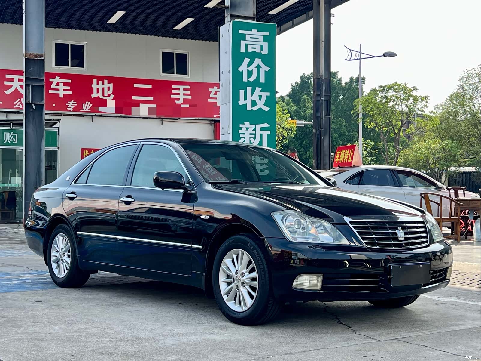 Toyota Crown, 2009 3