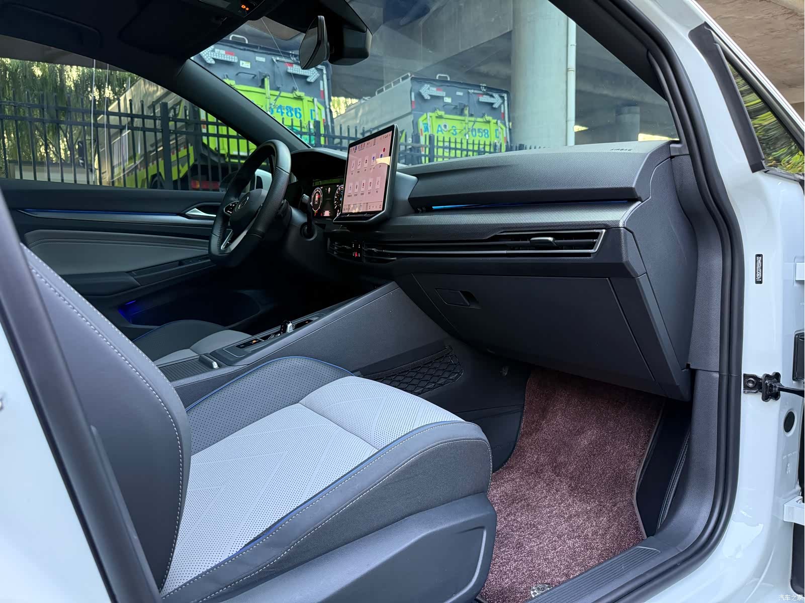 Volkswagen Golf, 2025 9