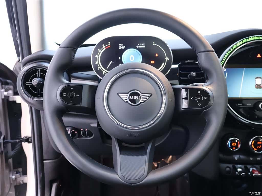 Mini Cooper, 2023 16