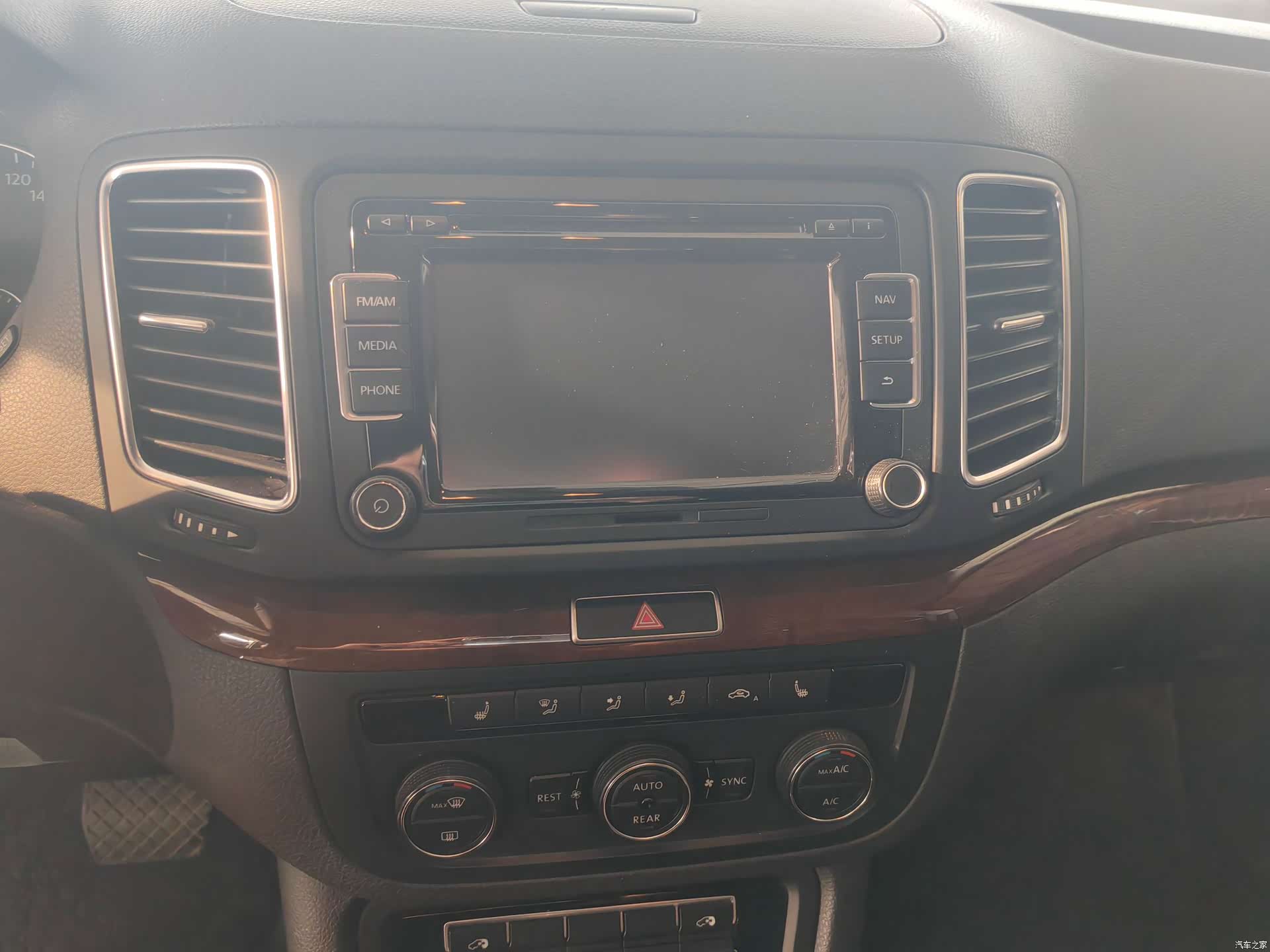 Volkswagen Xia, 2016 9