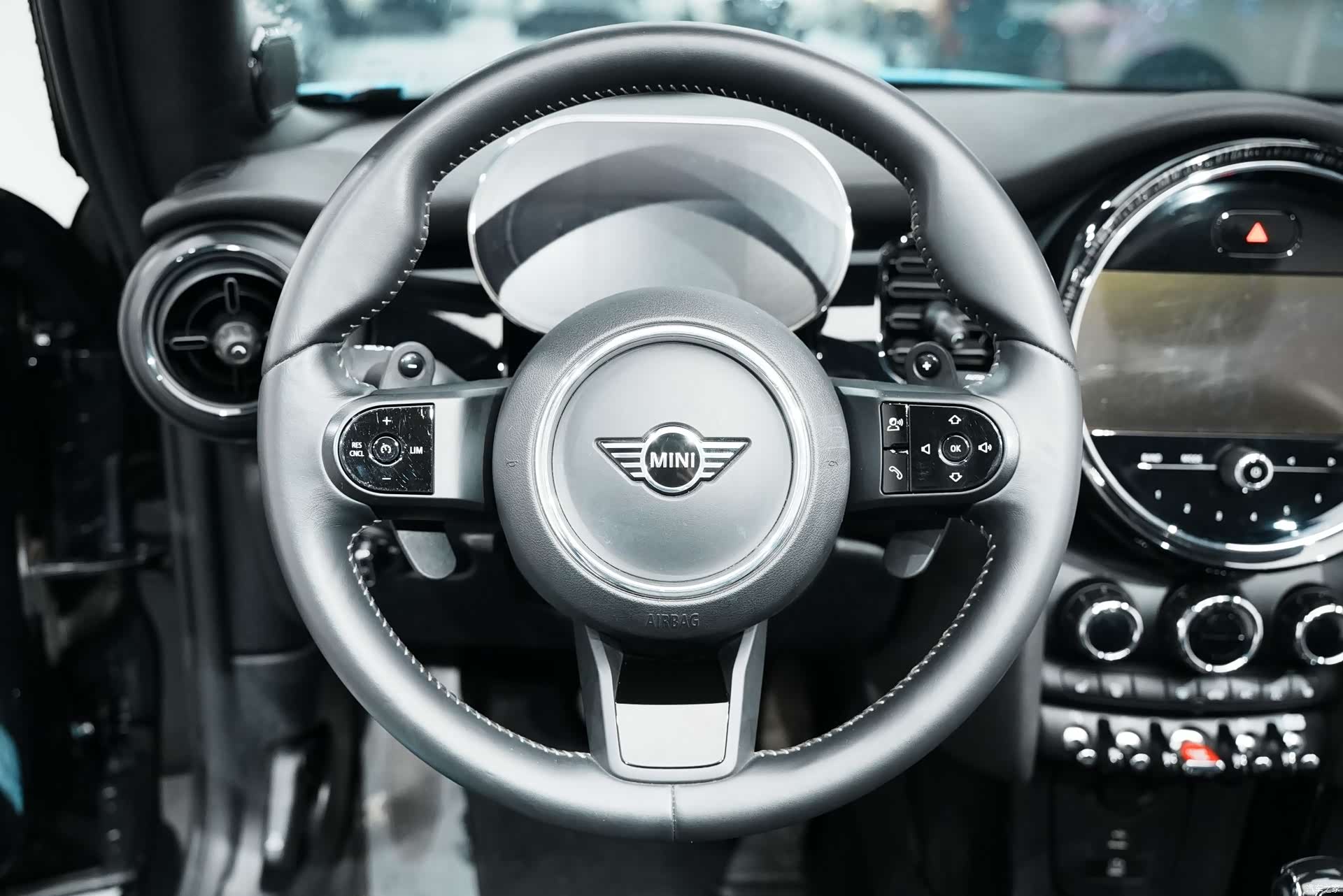 Mini Cooper, 2024 18