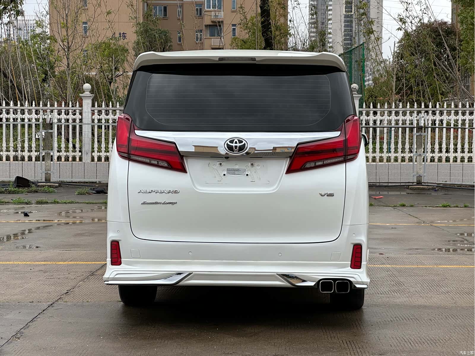 Toyota Alphard, 2022 8