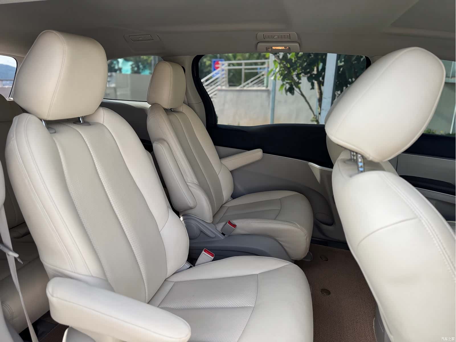 Buick GL8, 2023 8
