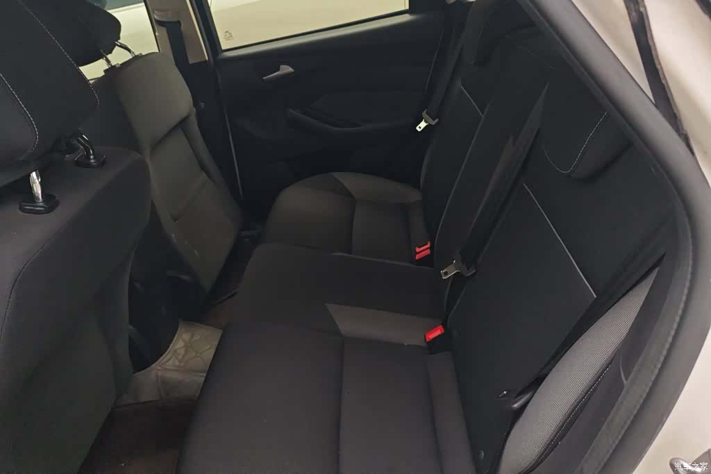 Ford Focus, 2014 11