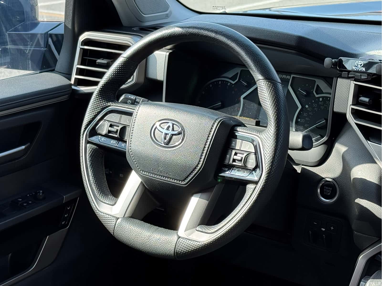 Toyota Tundra, 2022 18
