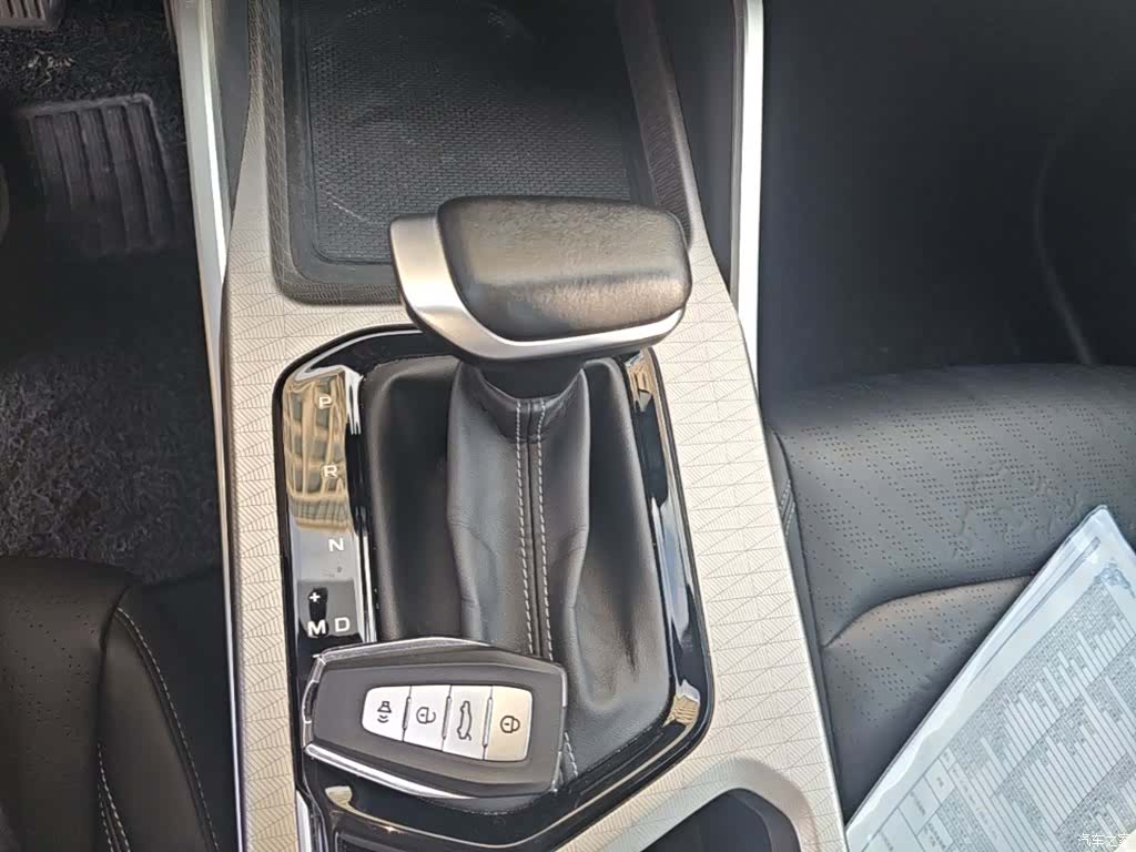 Geely Emgrand, 2024 14