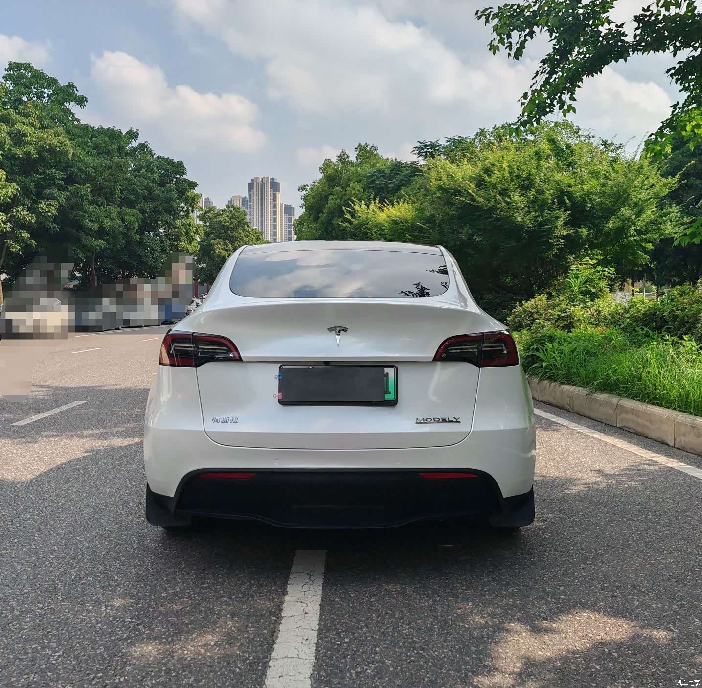 Tesla Model Y, 2023 все фото