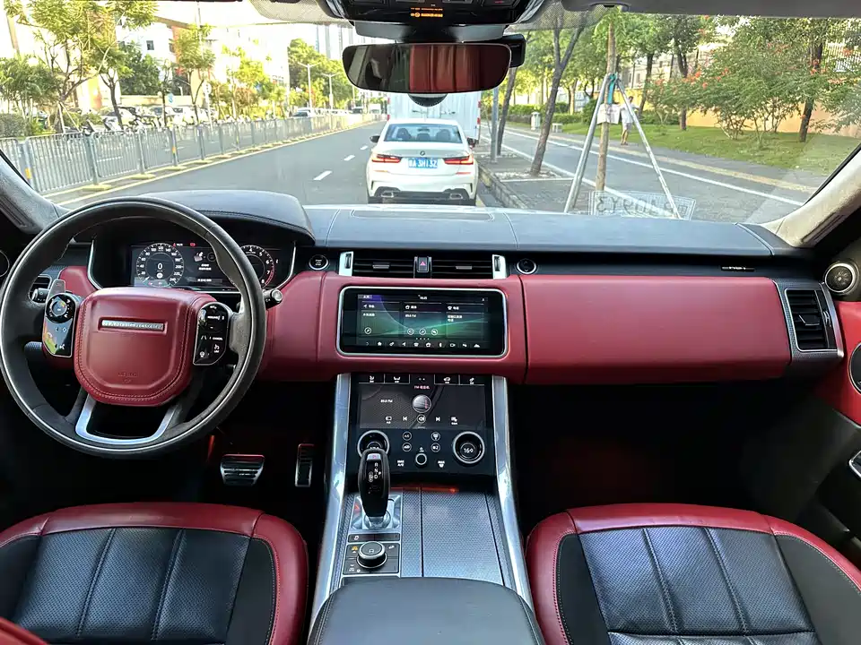 Land Rover Range Rover Sport Land Rover Range Rover Sport