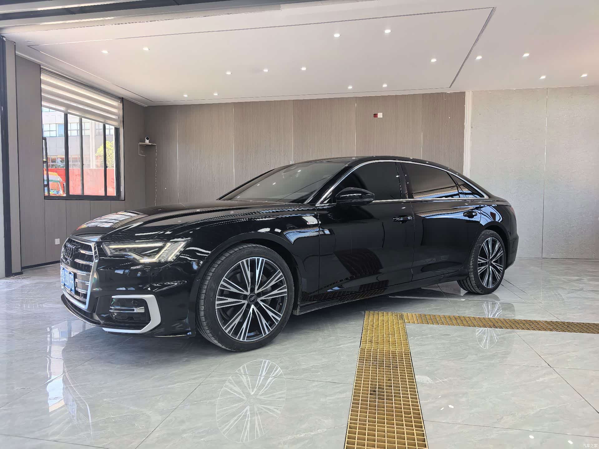 Audi A6L, 2023 1