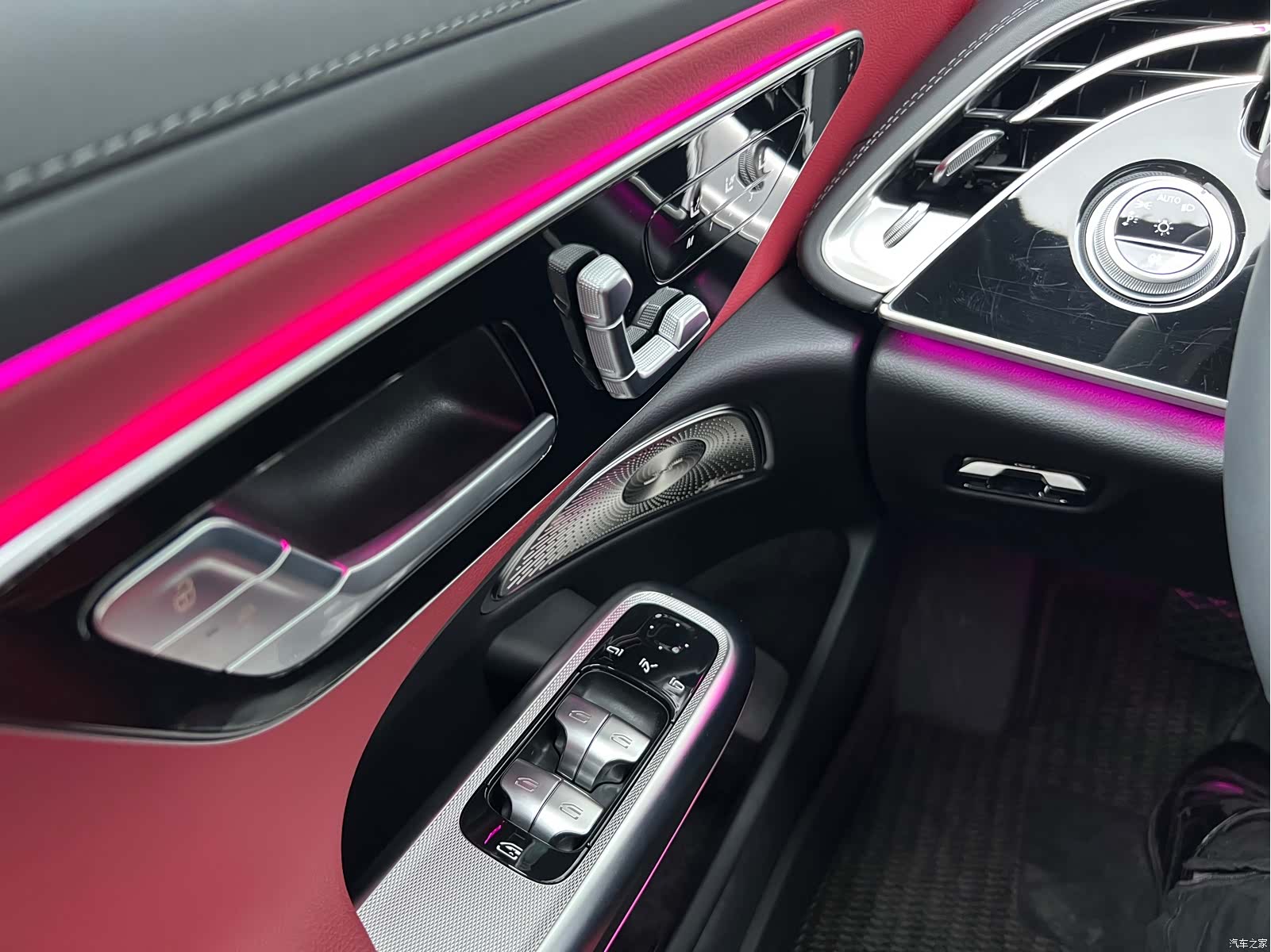 Mercedes-Benz E-Class, 2025 29