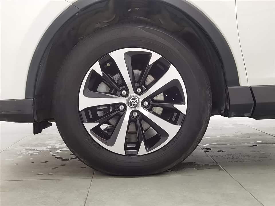 Toyota RAV4 Rongfang