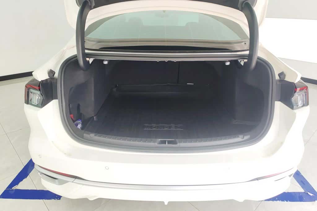 Ford Mondeo, 2024 4