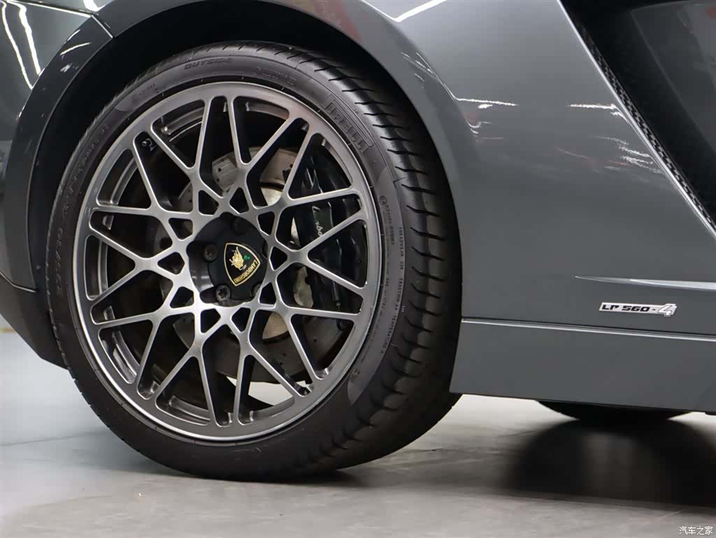 Gallardo LP560, 2014 25