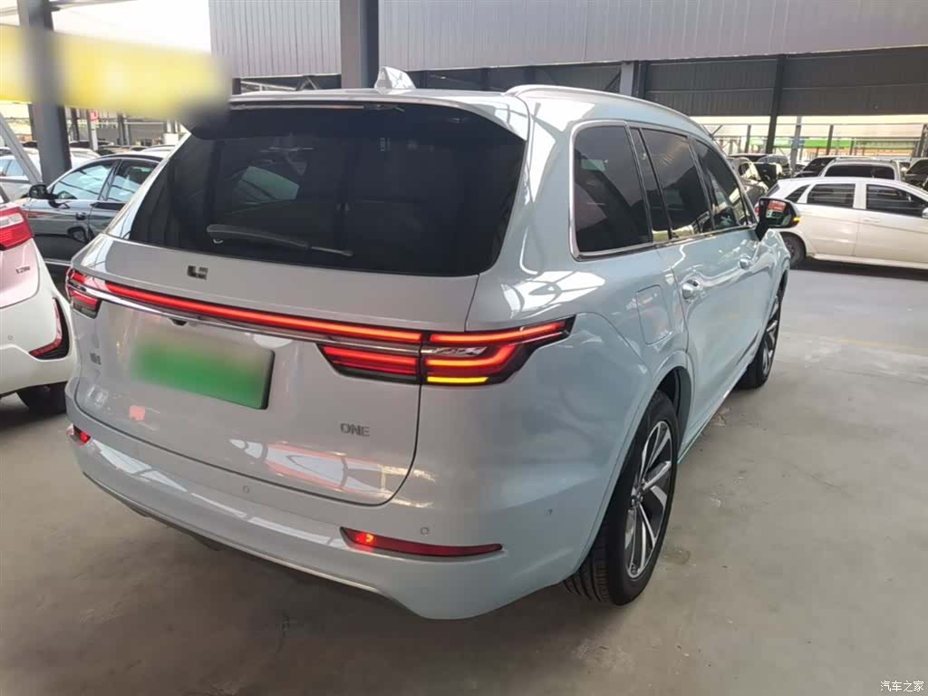 Li Auto ONE, 2022 7