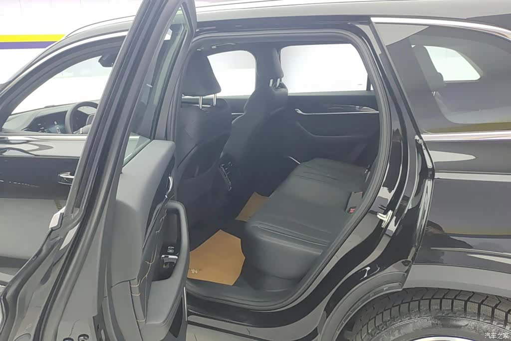 Geely Xingyue L, 2025 11