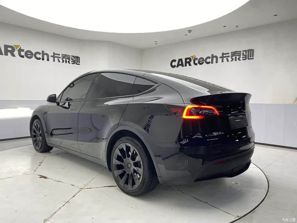 Tesla Model Y, 2024 7
