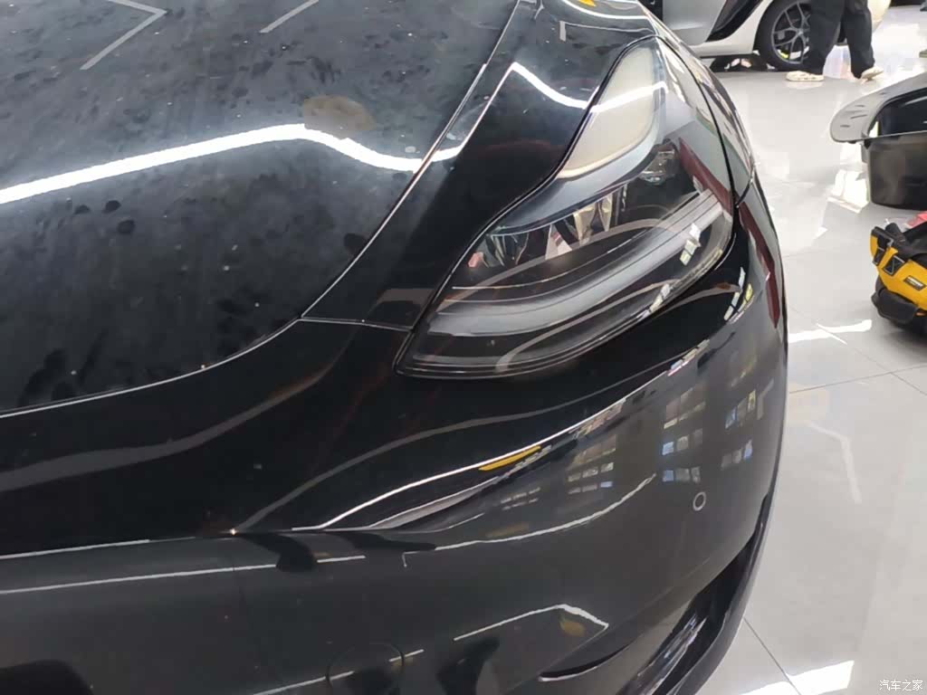 Tesla Model Y, 2022 24