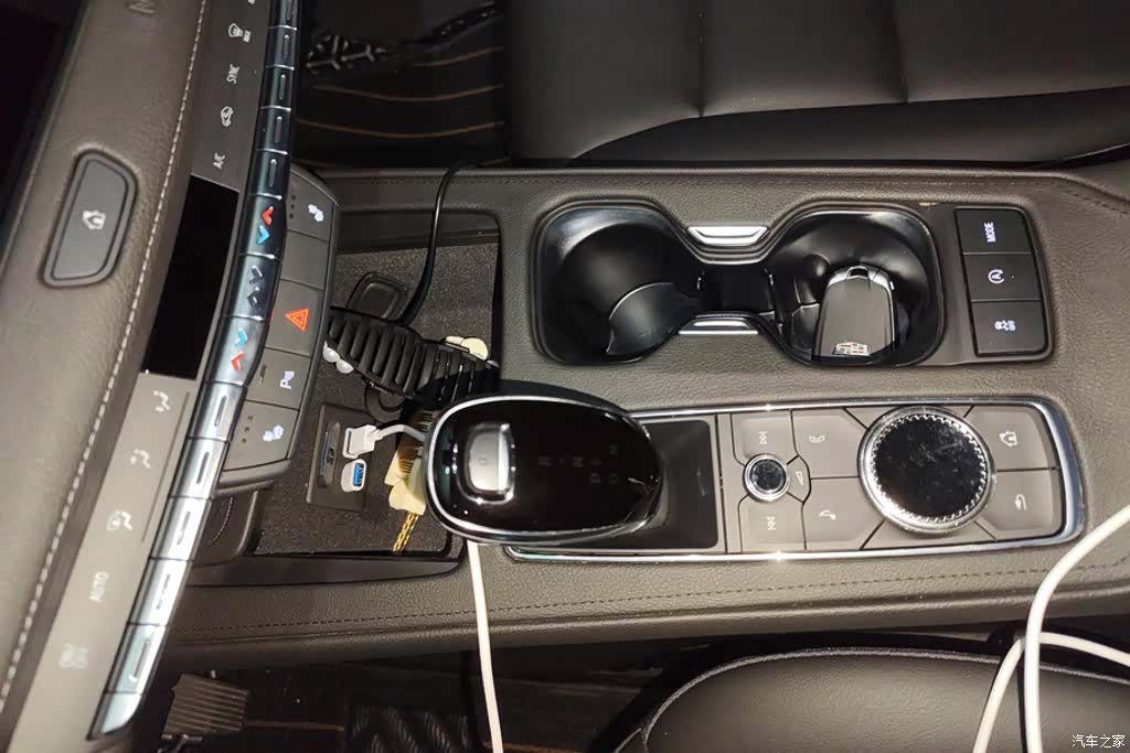 Cadillac XT4, 2021 14
