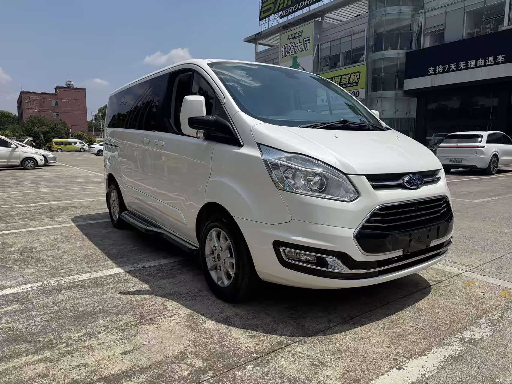 Ford Tourneo, 2017 3