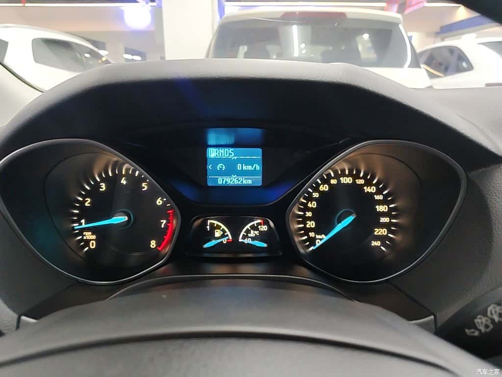 Ford Focus, 2016 12