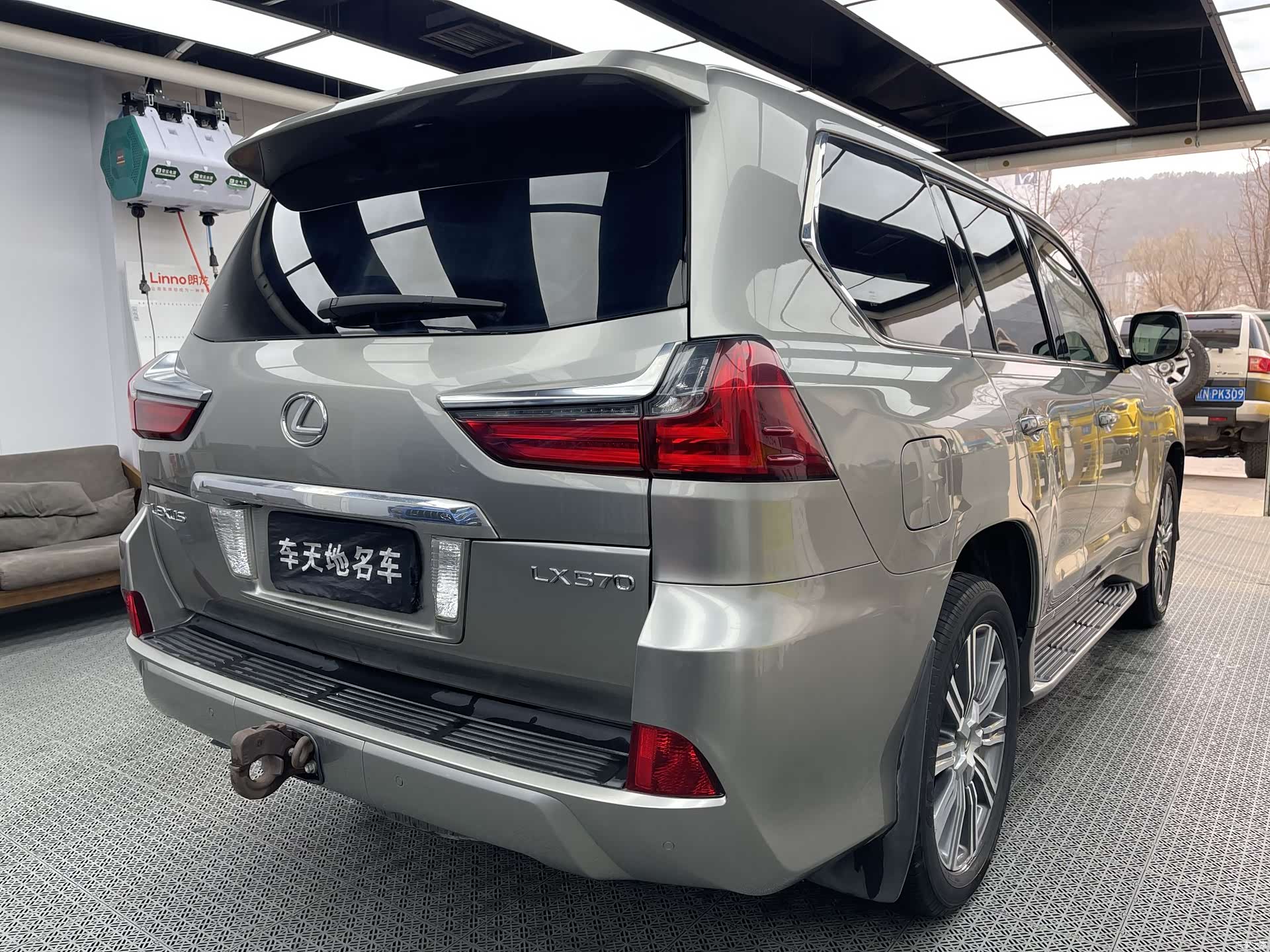 Lexus LX, 2016 3