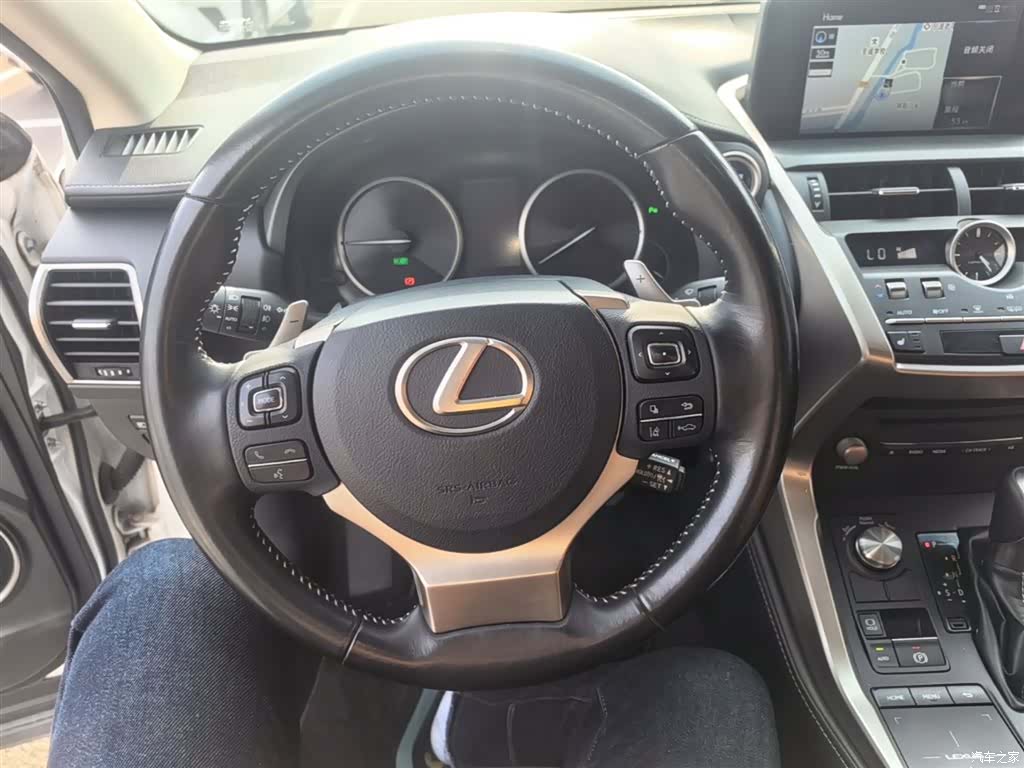 Lexus NX, 2019 11