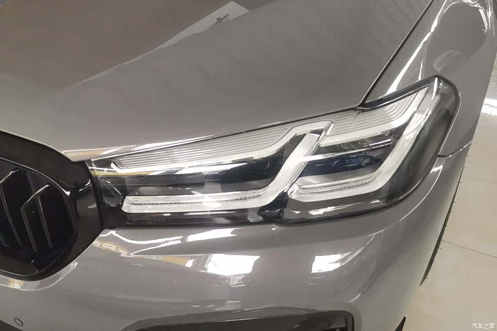 BMW 5 Series, 2021 все фото
