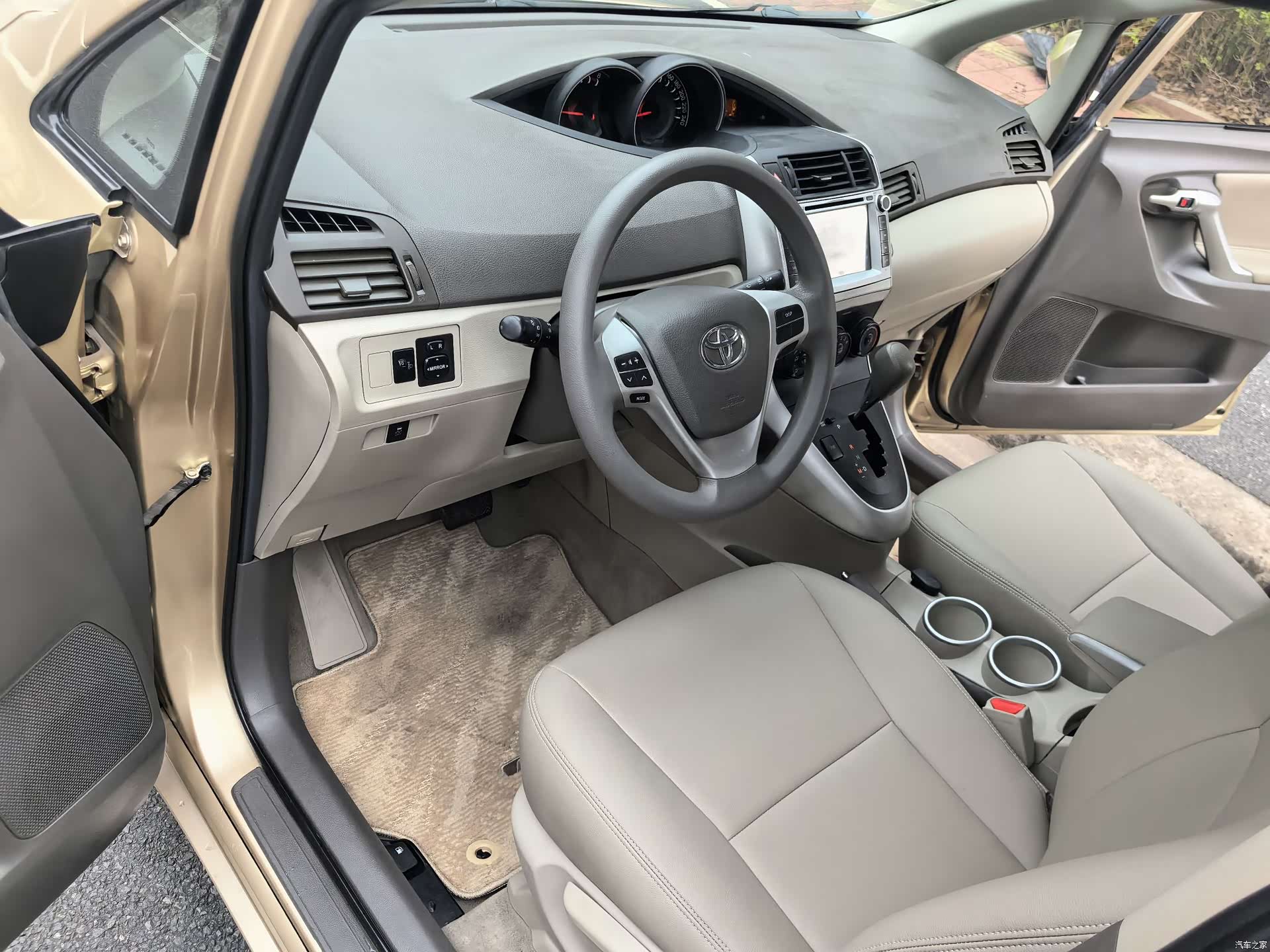 Toyota 180E, 2014 22