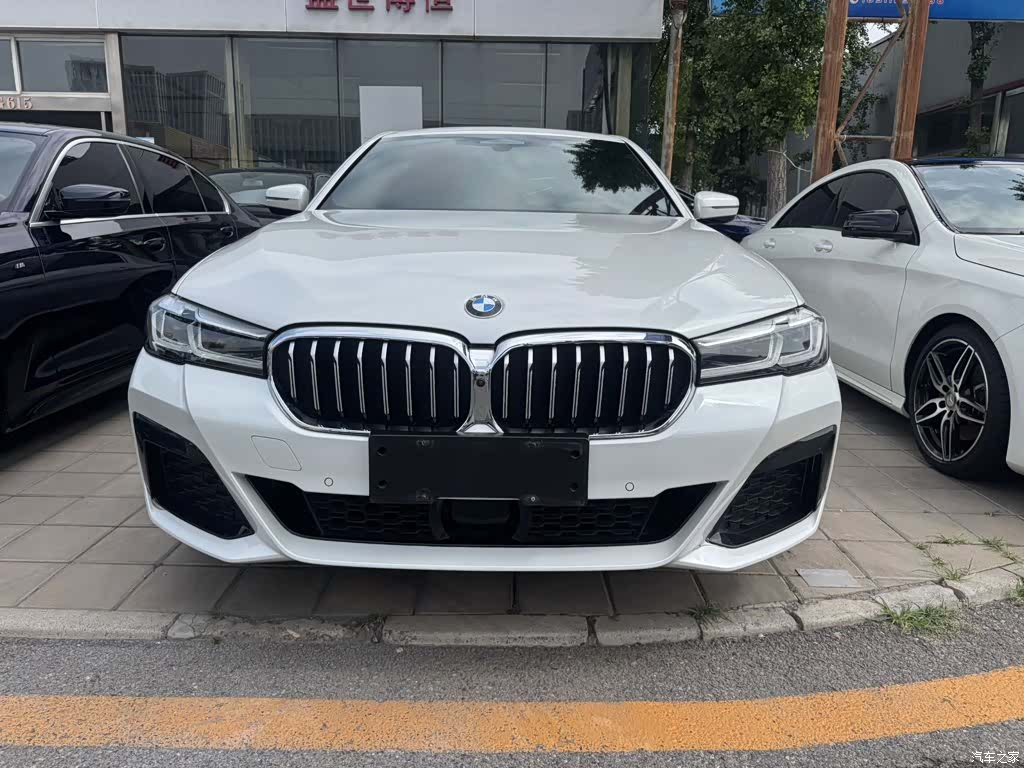 BMW 5 Series, 2023 1
