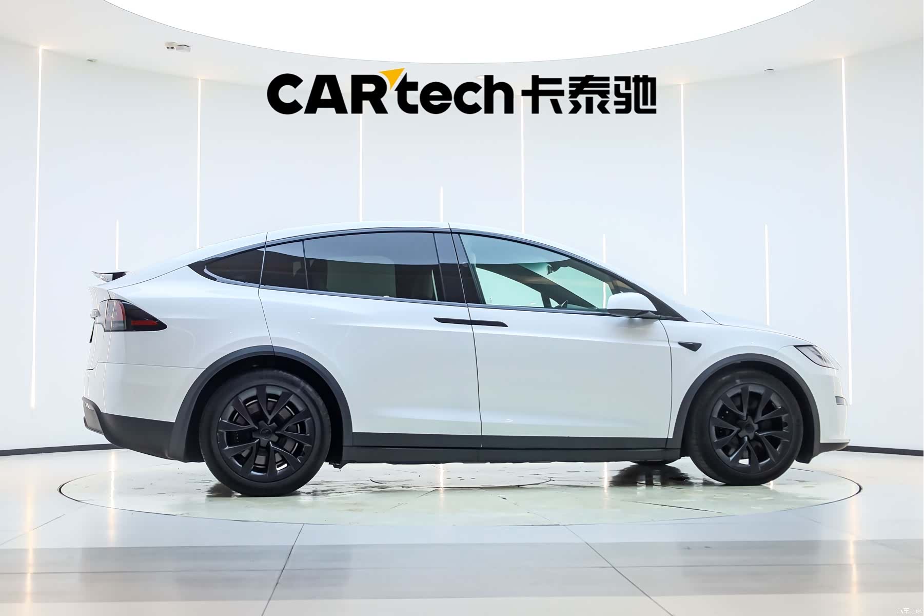 Tesla Model X, 2023 все фото