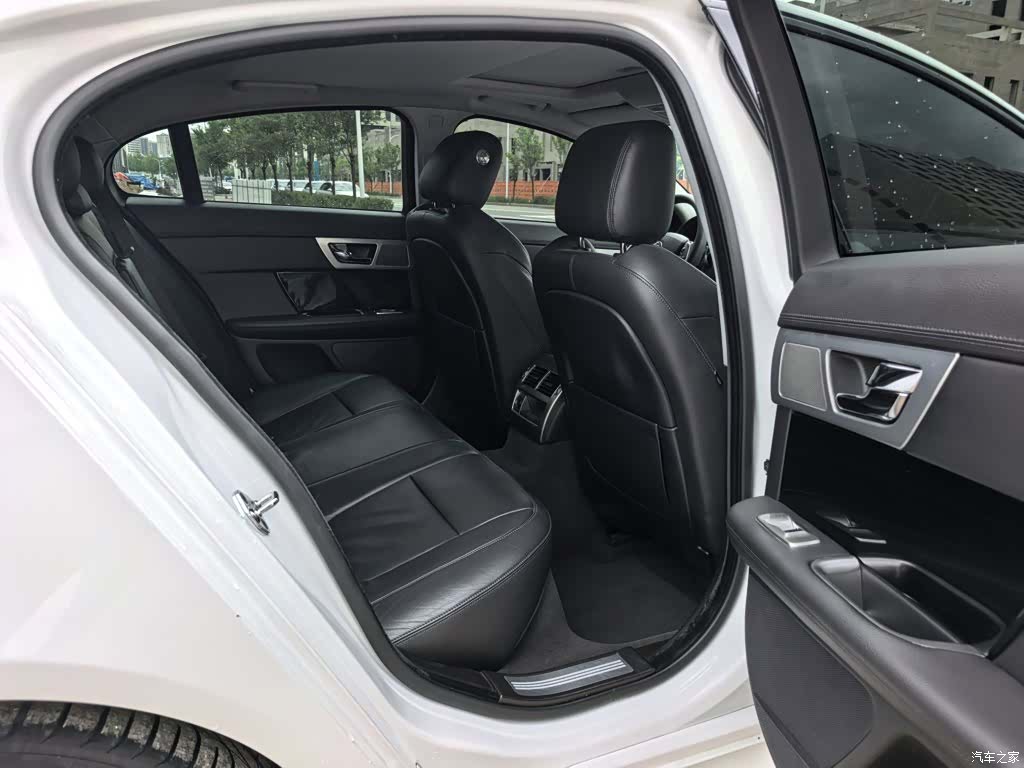 Jaguar XF, 2014 17