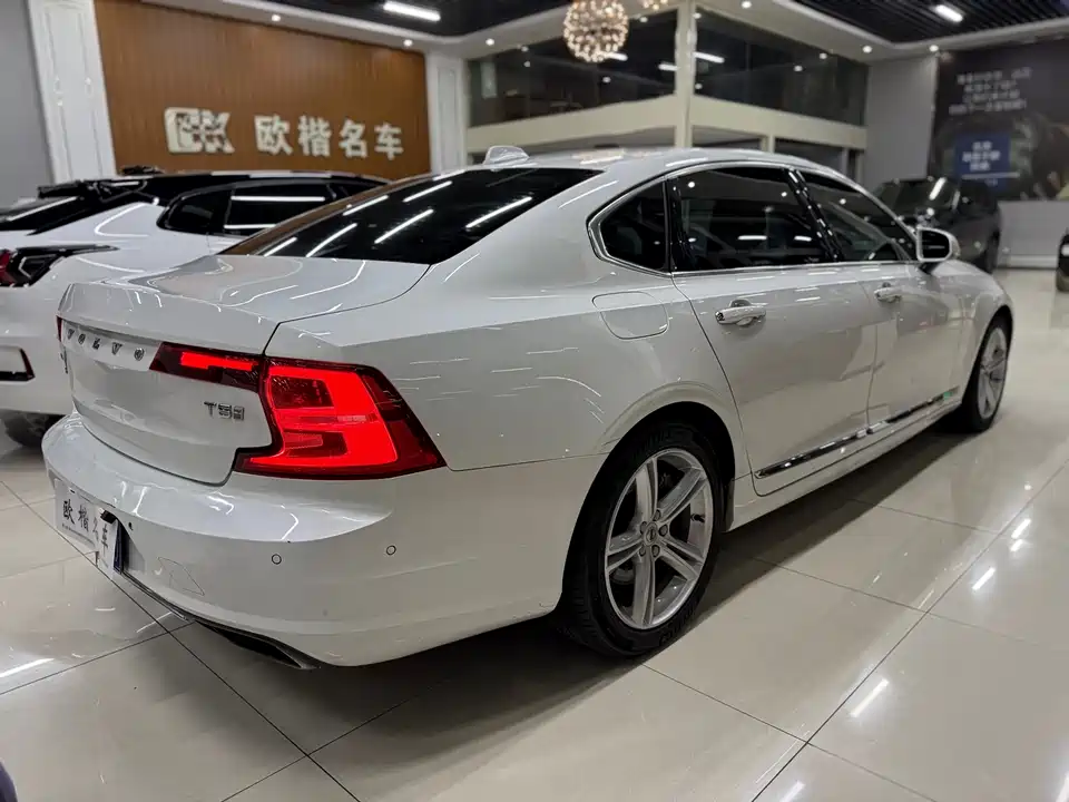 Volvo S90 Volvo S90