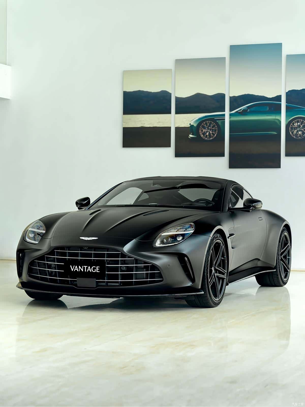 Aston Martin Vantage, 2024 4