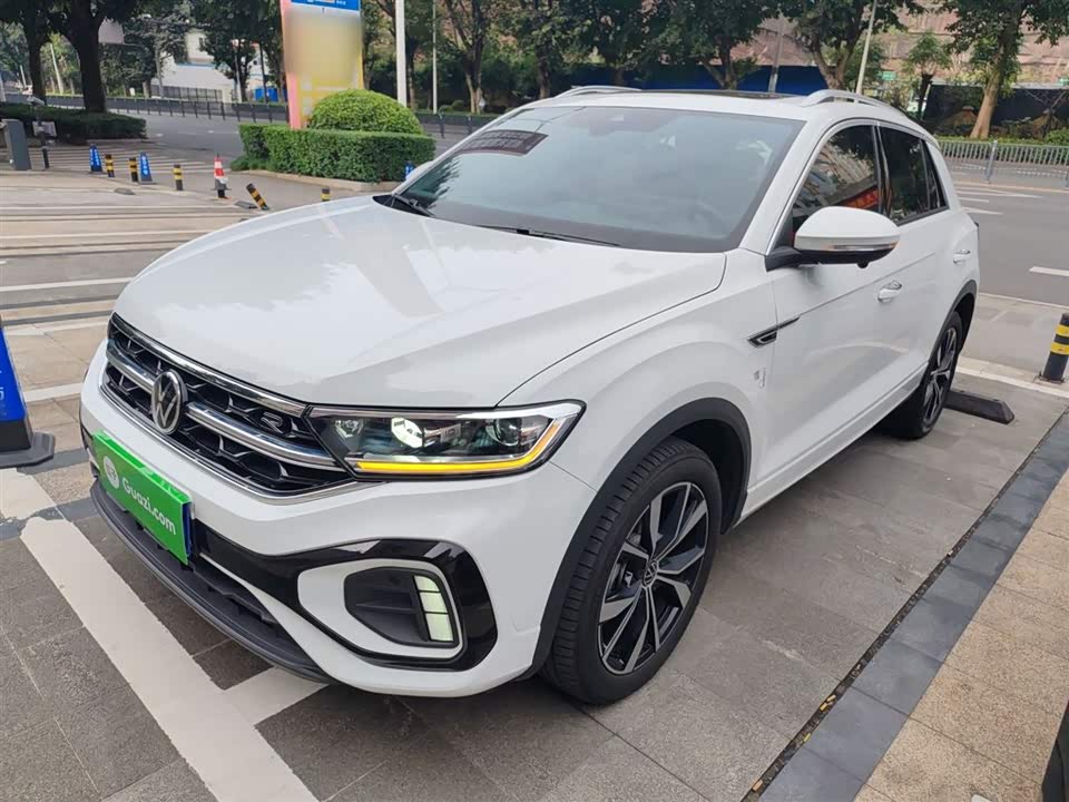 Volkswagen T-ROC exploring Songs