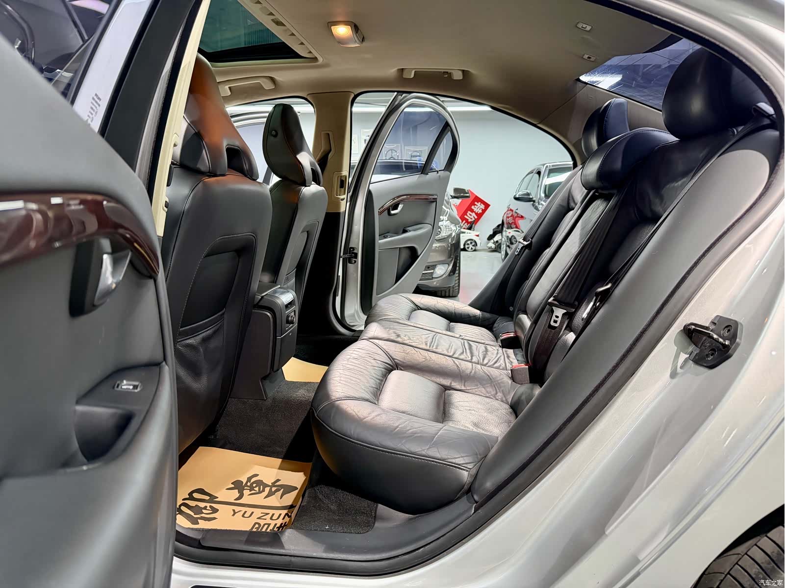 Volvo S80, 2009 9